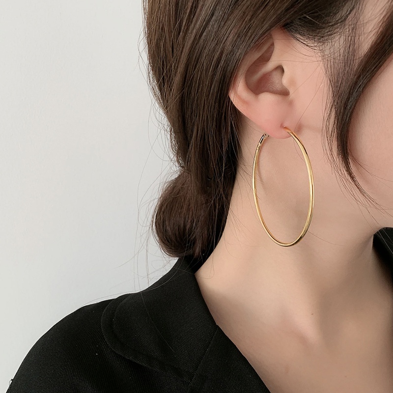 Khuyên Tai Tròn Lớn Thanh Lịch