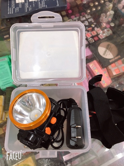 Đèn pin sạc dùng cho thợ hớt tóc