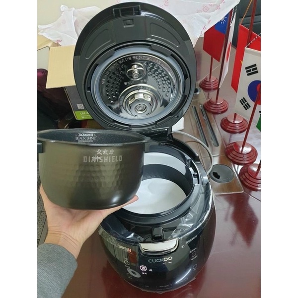 -  Nồi cơm điện áp suất cao tần CRP-BHXB0660FD IH Dung Tích 1.08L. Cảm Ứng 1 Chạm. Bảo Hành Chính Hãng.