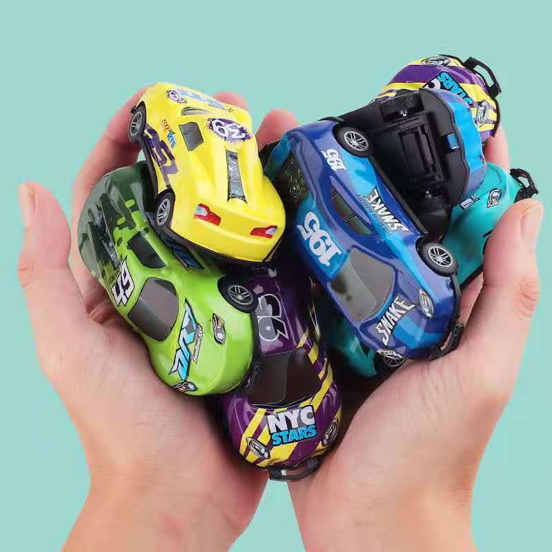 Ô tô đồ chơi trẻ em siêu xe mini bằng sắt lật nhảy 360 độ chạy đà siêu ngầu cho bé, quà tặng sinh nhật cho bé trai