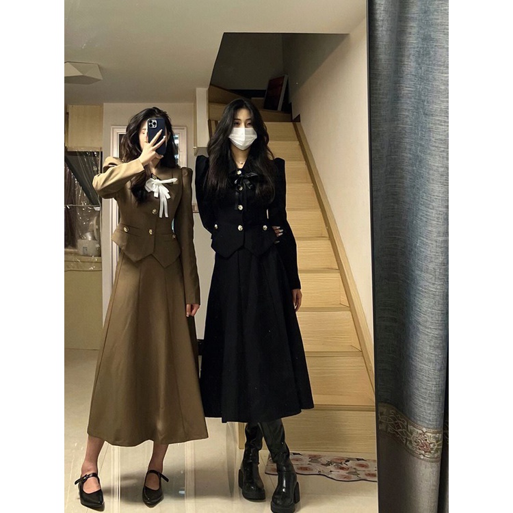 South Korean TV series small dress suit women's 2022 autumn new high-cold retro blouse high waist + leisure skirt