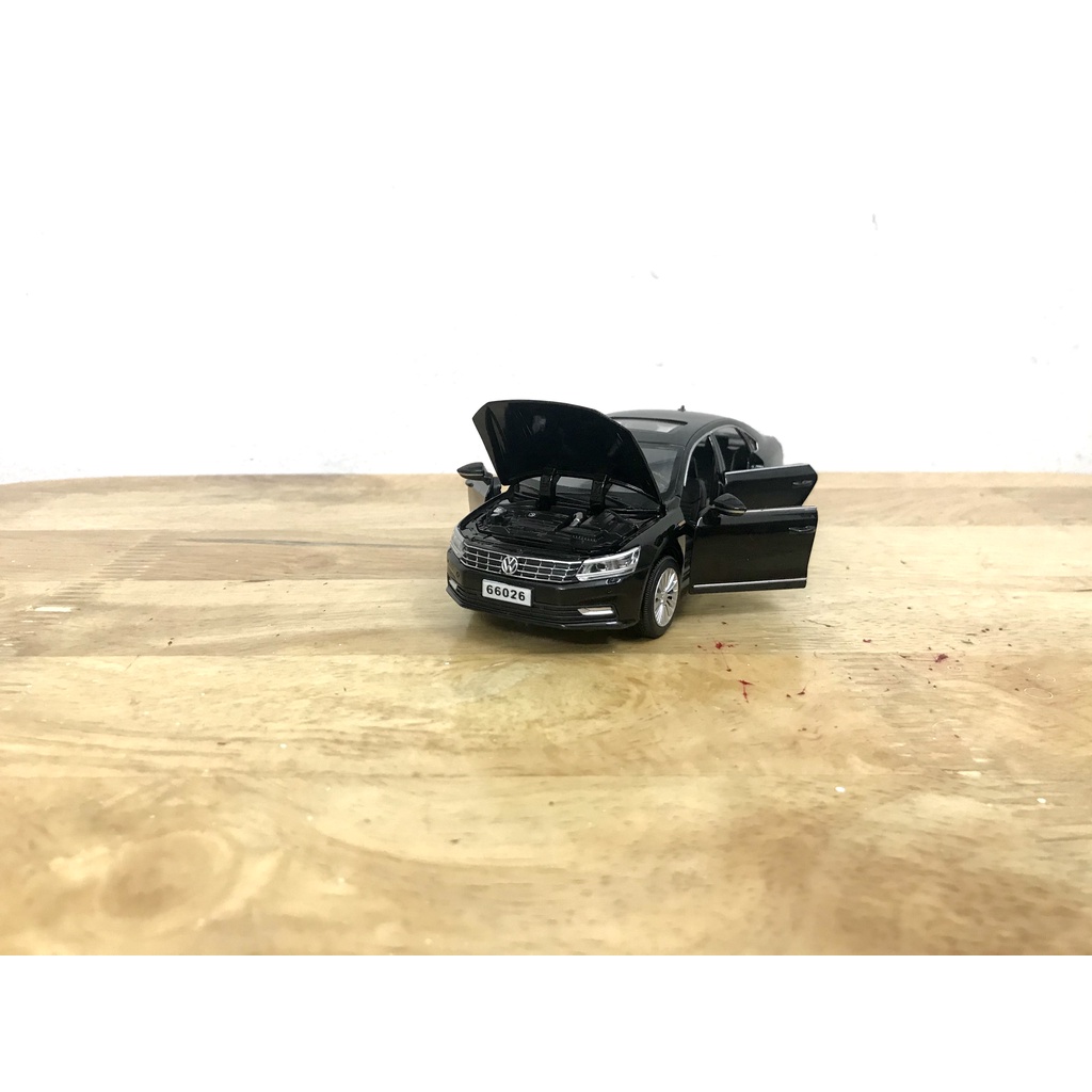 Mô hình xe Volkswagen Passat _ Tỷ lệ 1:32