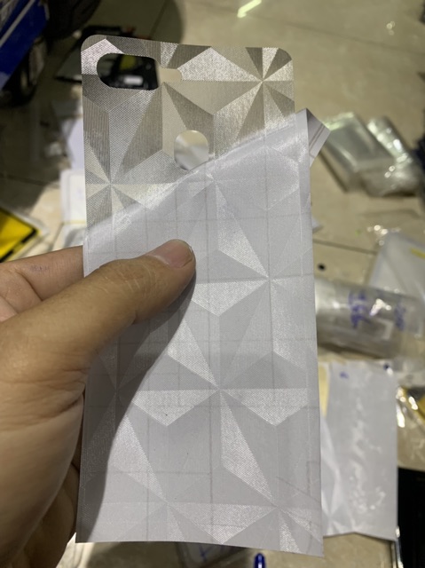 Dán decan mặt sau oppo F9 cắt sẵn