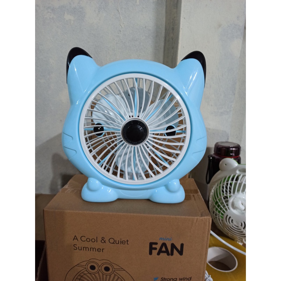 Quạt Hình Thú Để Bàn Mini Căm Điện Kiểu Dáng Hoạt Hình Dễ Thương Kute Siêu Mát Thích Hợp Với Dân Văn Phòng, Dùng Cá Nhân