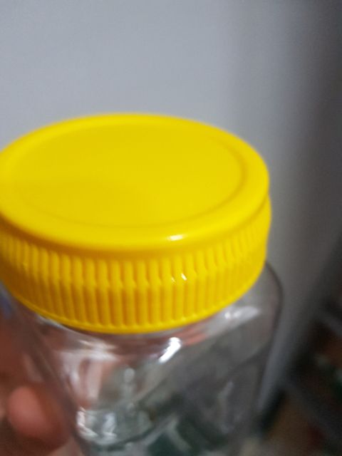 Hủ nhựa cao vuông nắp vàng 500ml 6x16cm | BigBuy360 - bigbuy360.vn