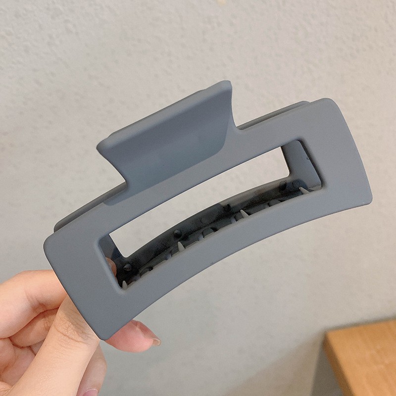 Kẹp tóc phong cách Hàn Quốc đơn giản cho nữ