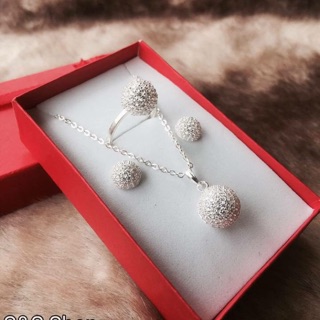 Bộ trang sức hình cầu