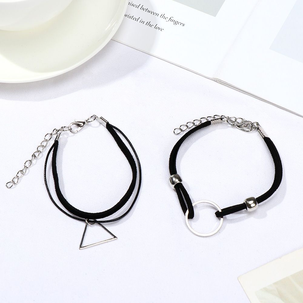 Vòng Tay Màu Đen Phối Ren Hoa Có Mặt Dây Phong Cách Gothic Thời Trang Cho Nữ
