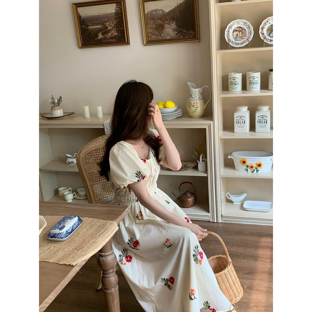 Đầm Tay Phồng Dáng Ôm Thêu Hoa Phong Cách Pháp Thời Trang 63692