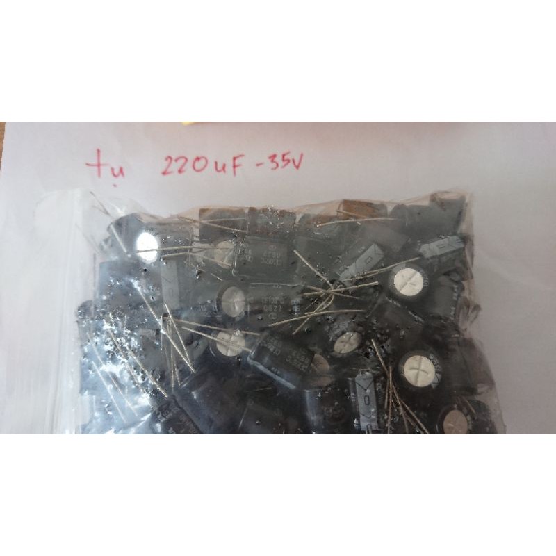 20 Con Tụ Hóa 220UF 35V Nhật Bản ELNA RJ3 Series 10X12.5Mm 35V220uF Âm Thanh Cao Cấp Tụ Điện Nhôm Điện Phân tụ Điện