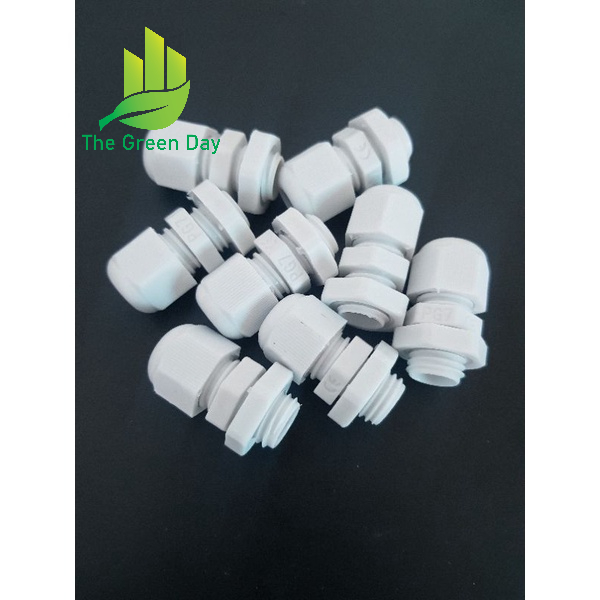 Siết cáp nhựa PG7
