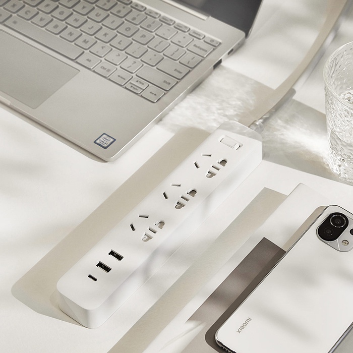 Ổ cắm điện kèm sạc nhanh Xiaomi 20W 2 USB-A  1 USB-C