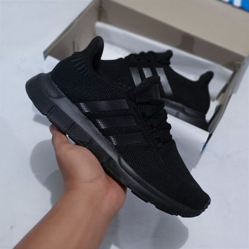 Giày Thể Thao Adidas Swift Run Chính Hãng