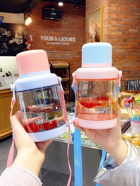 Bình nước Bailiyou thiết kế nắp và quai độc đáo 700ml