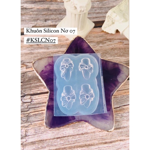 khuôn silicon chuyên làm hoa và gấu charm