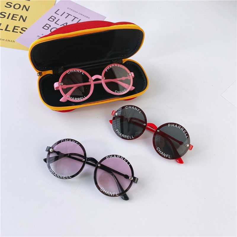 Kính Cho Bé ♥ Free Ship ♥ Kính Mát Gọng Tròn In Chữ Chống Nắng Tia UV Thời Trang Cho Bé  KM01