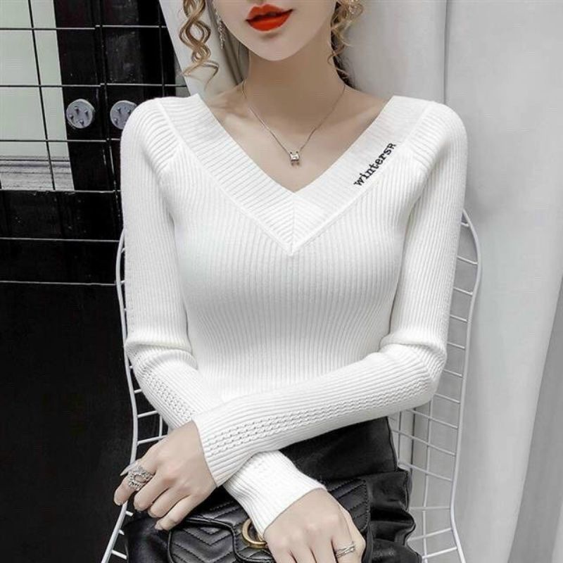 Áo thun cổ tim thêu chữ tay dài mặc được nhiều kiểu A15