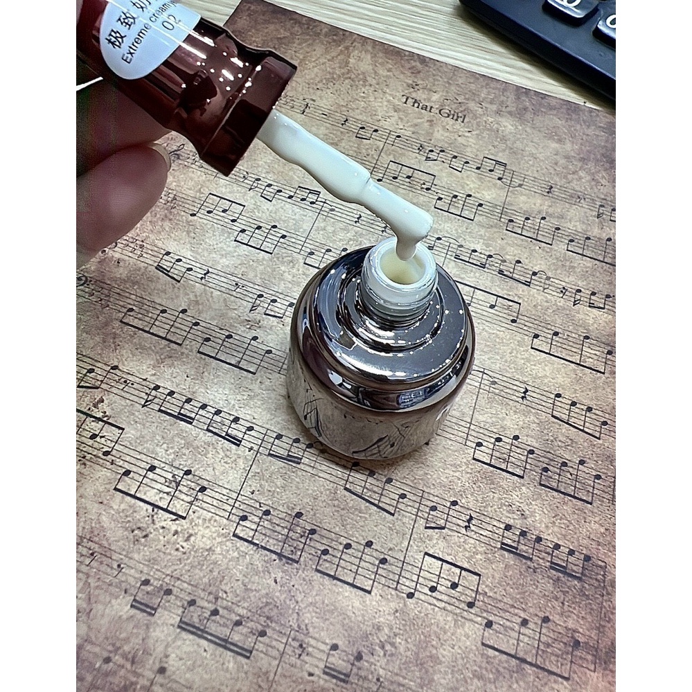 Sơn Mxbon màu Đen , Trắng xịn sò, Sơn NAIL