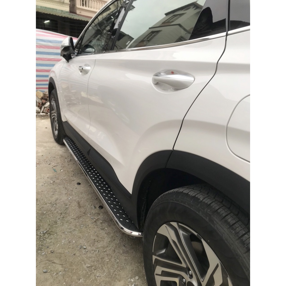 Bậc lên xuống, bậc bước chân Hyundai SantaFe 2022 mới nhất. Mẫu nhôm đúc viền gương KN