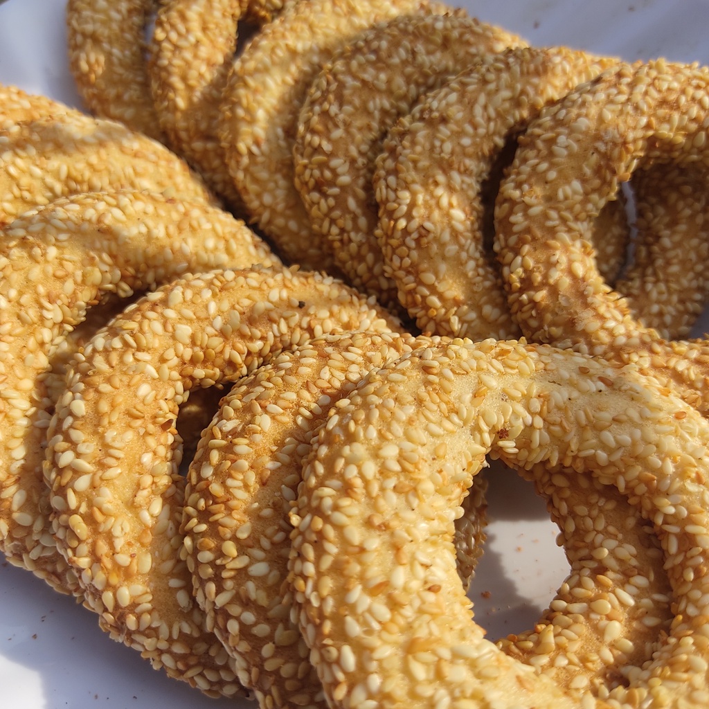 1 Gói 12 Miếng Bánh Vòng Mè Bơ Sữa