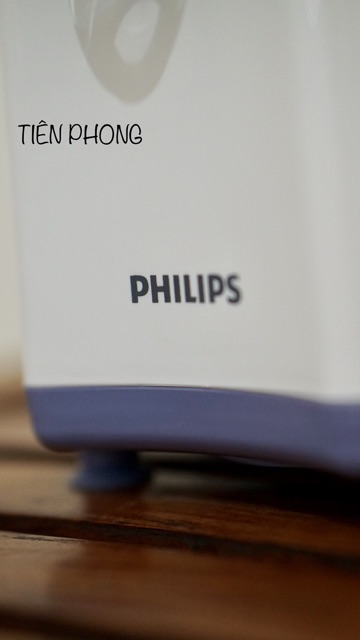 [Mã 55ELSALE1 giảm 7% đơn 300K] Máy ép trái cây Philips HR1811