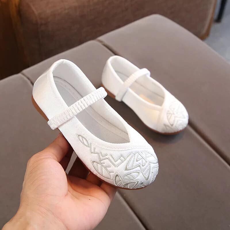 GOM GIÀY VẢI THÊU HOA CHO BÉ