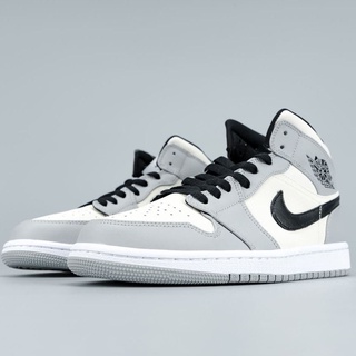 [JD1 Chuẩn 11] Jordan 1 Cổ Cao Mid Older Kids' Shoe Xám Trắng - Giày Thể Thao