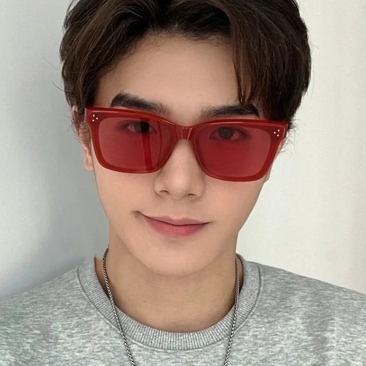 Kính mát gọng mắt mèo phong cách Hàn Quốc