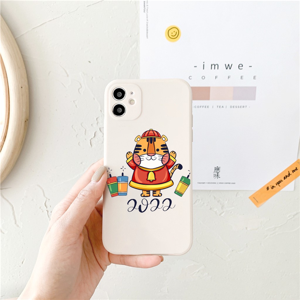 Ốp lưng iphone viền vuông ỐP THẦN TÀI TẾT CON HỔ 2022 6 6plus 7 8 7plus x xsmax 11 12 pro max promax plus e122