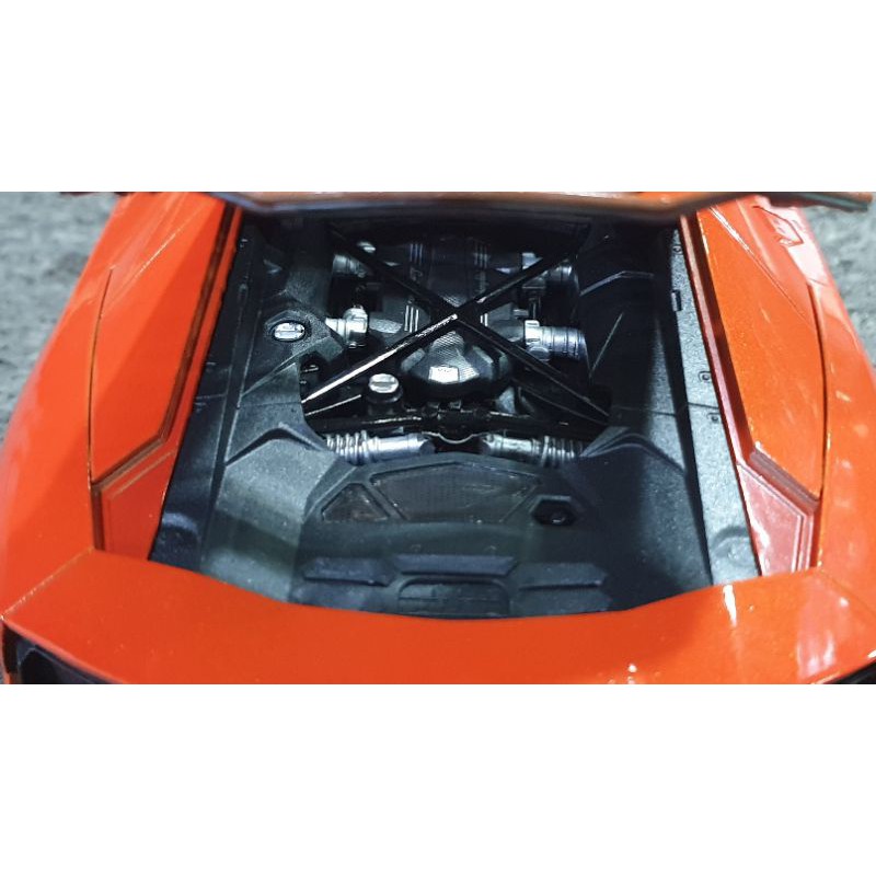 Xe mô hình 🧡 Lamborghini Aventador Lp700 🧡 Tỉ lệ : 1:18 Hãng sản xuất : Welly , Màu Cam