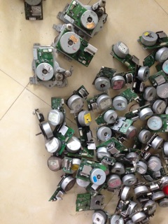 Motor brushless 14-24v chạy max