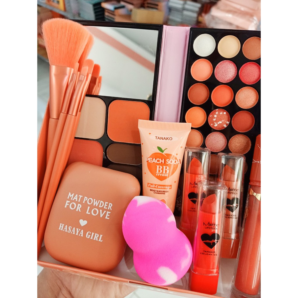 Trọn bộ mỹ phẩm đầy đủ son + phấn mắt + kem nền + phấn phủ + cọ đẹp | BigBuy360 - bigbuy360.vn
