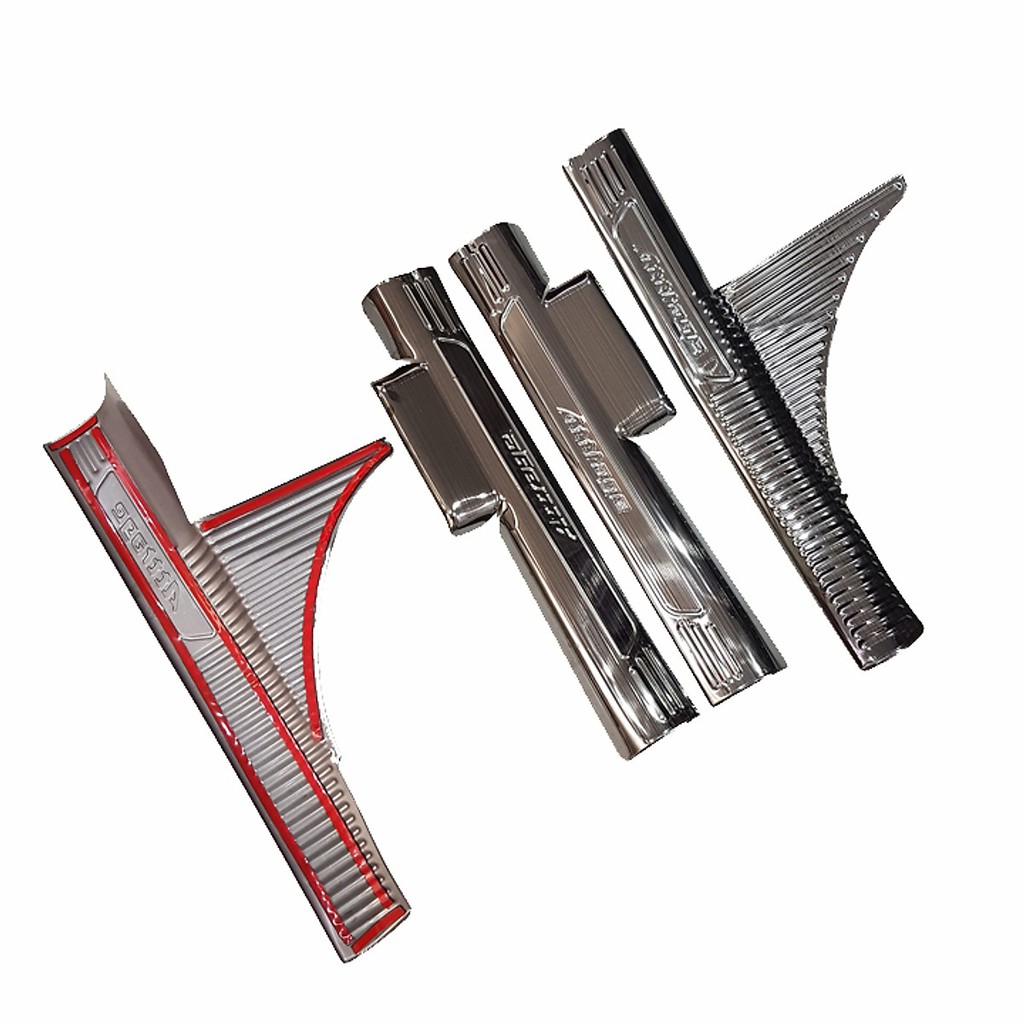 (TẶNG THÊM 2 cuộn băng keo 3M) Ốp bậc cửa titan Mitsubishi Attrage cao cấp - bộ 8 miếng trong ngoài