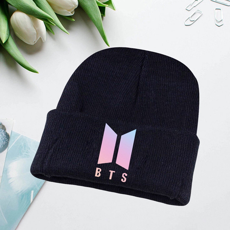 Mũ beanie Trùm Đầu In Chữ Bts