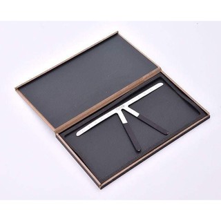 Thước chữ T căn chỉnh lông mày