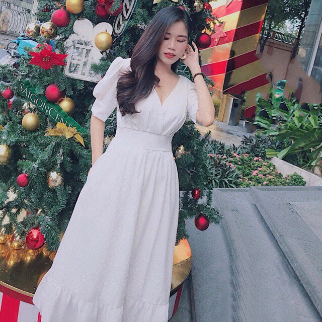 DM697 - Đầm Maxi Xòe Trắng Đuôi Cá | BigBuy360 - bigbuy360.vn