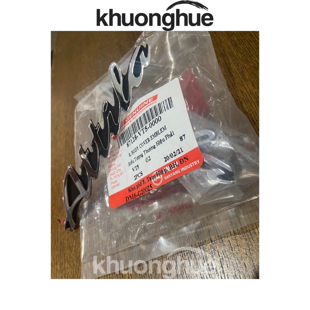 Tem chử nổi ATTILA bên phải chính hãng SYM