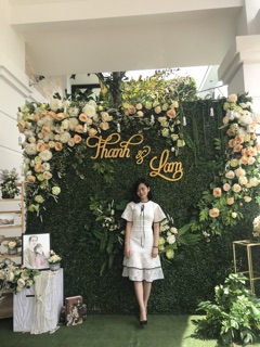 Đầm ren đuôi cá