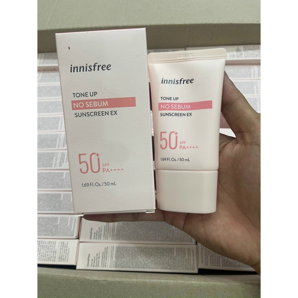 Kem chống nắng Innisfree No Sebum hồng mẫu 2022 , Long Lasting , vàng Triple Shield  Sunscreen ex SPF 50+/PA++++ 50ml.