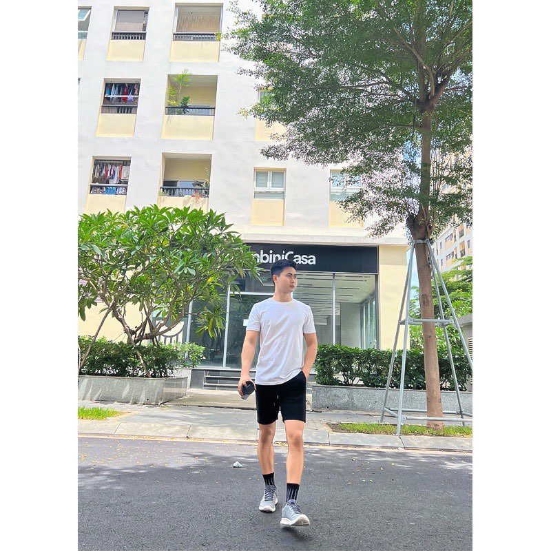 Áo Thun Trơn Basic Cổ Tròn Cotton Premium 2 Màu Cổ Điển Trẻ Trung, Năng Động - GUNN T-SHIRT