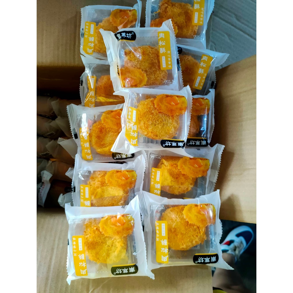 Combo 500g Bánh ruốc nhân trứng chảy/ bánh ruốc nhân trứng muối món ăn vặt thay thế bữa ăn phụ