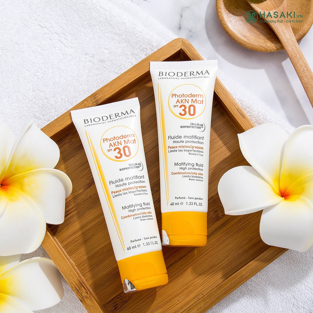 Kem Chống Nắng Dành Cho Da Dầu, Mụn Bioderma Photoderm AKN Mat SPF30 40ml