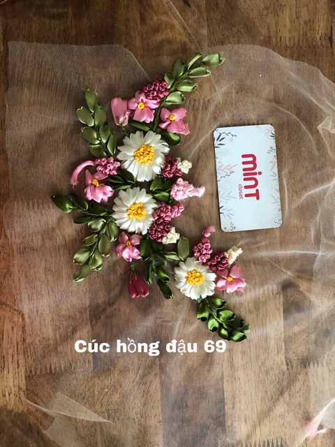 Thược dược ruy băng đính áo, quần, váy | BigBuy360 - bigbuy360.vn