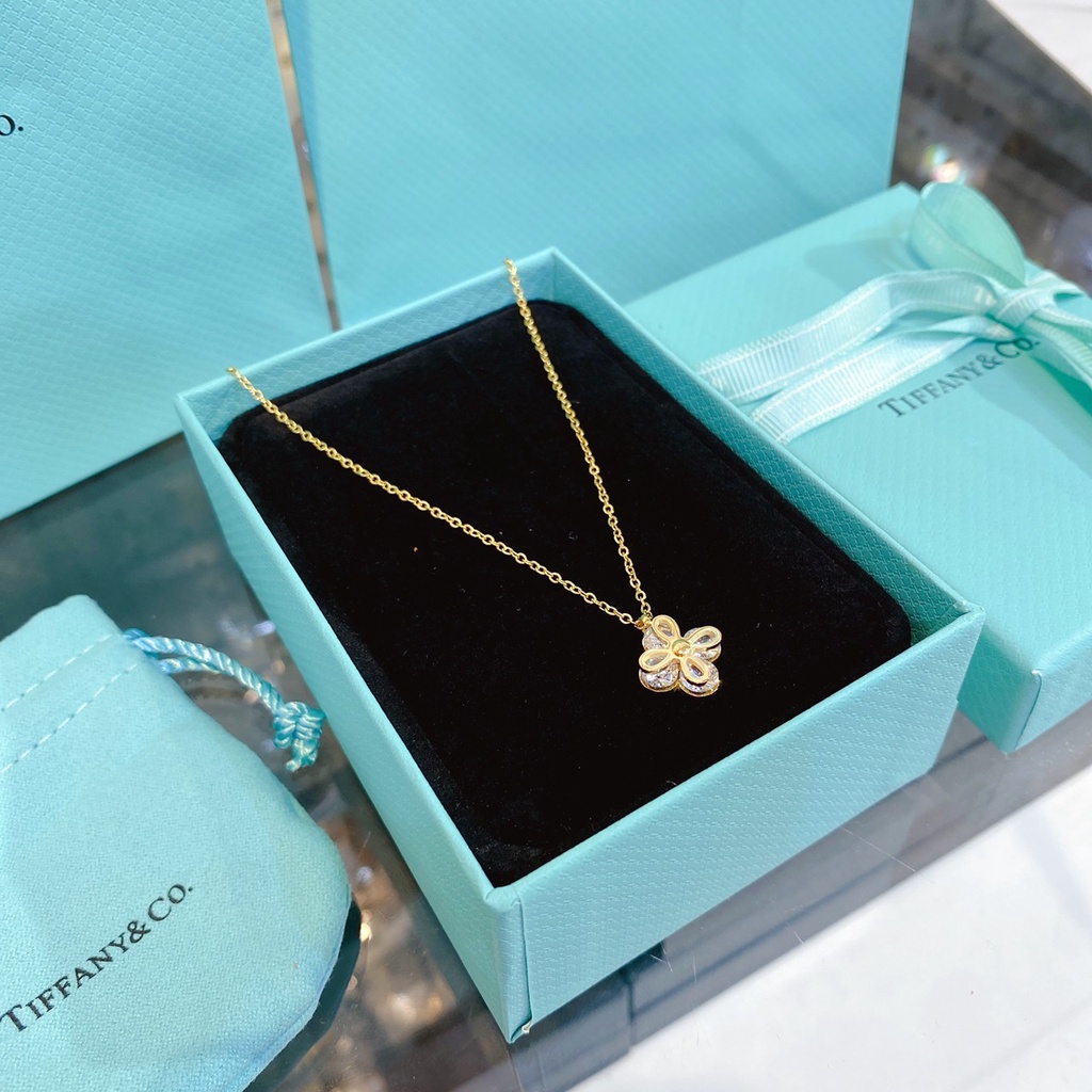 Dây chuyền nữ titan cỏ 4 lá cao cấp không hoen rỉ cực kì sang trọng và cá tính