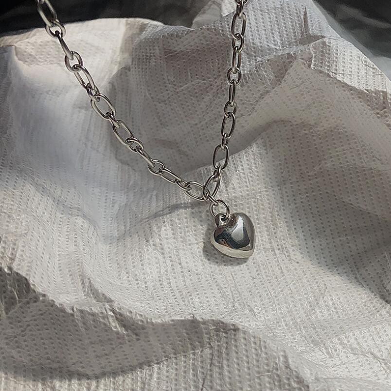 Vòng đeo tay mặt hình trái tim xinh xắn cho nữ | BigBuy360 - bigbuy360.vn