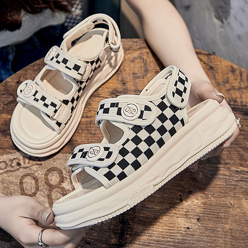 Giày Sandal Đế Mềm Dày Phong Cách Thời Trang Mùa Hè Dành Cho Nữ 2022