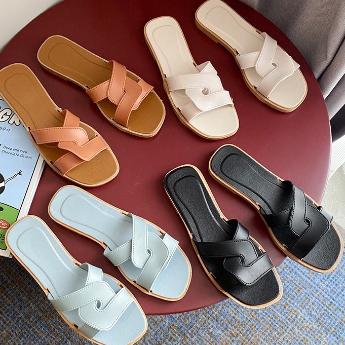 Dép Nữ Quai Chéo Xinh Xắn, Màu Sắc Đơn Giản Năng Động Chất Nhựa Chống Trơn Trượt