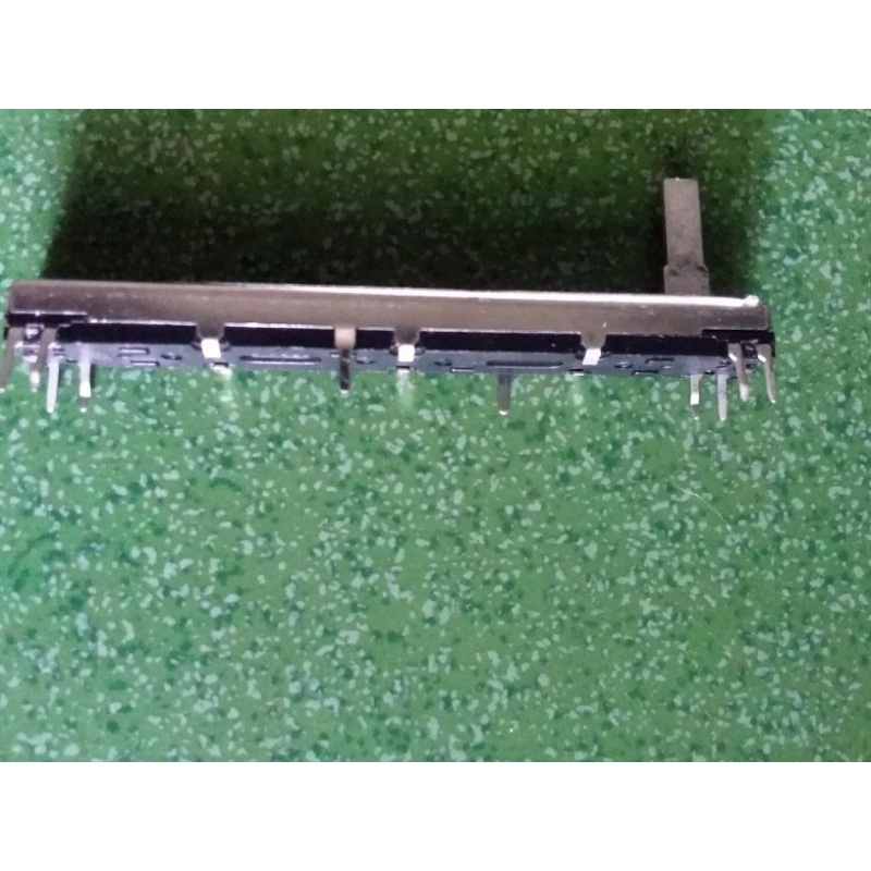 2 FADER MIXER MACKIE