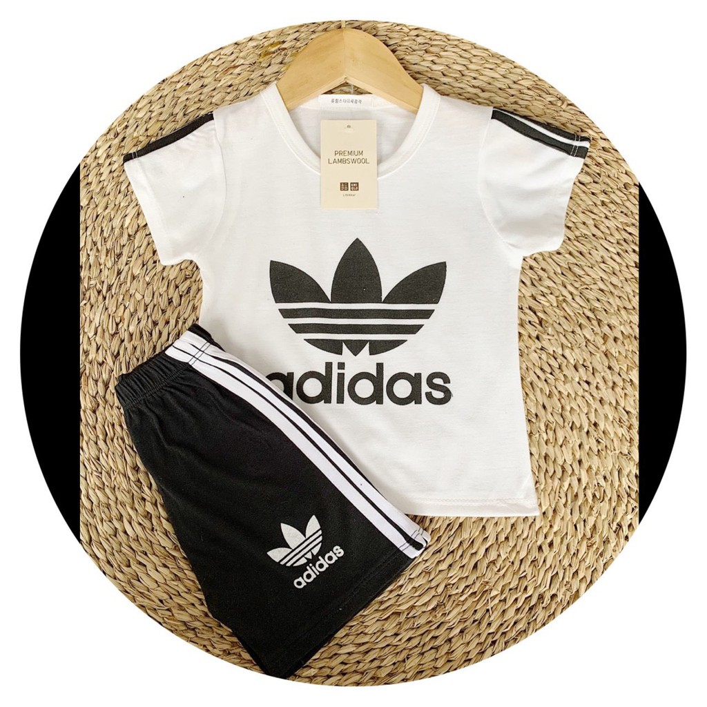 Bộ Adidasss siêu đẹp siêu đáng yêu