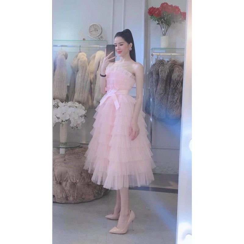 ĐẦM CÚP NGỰC TẦNG